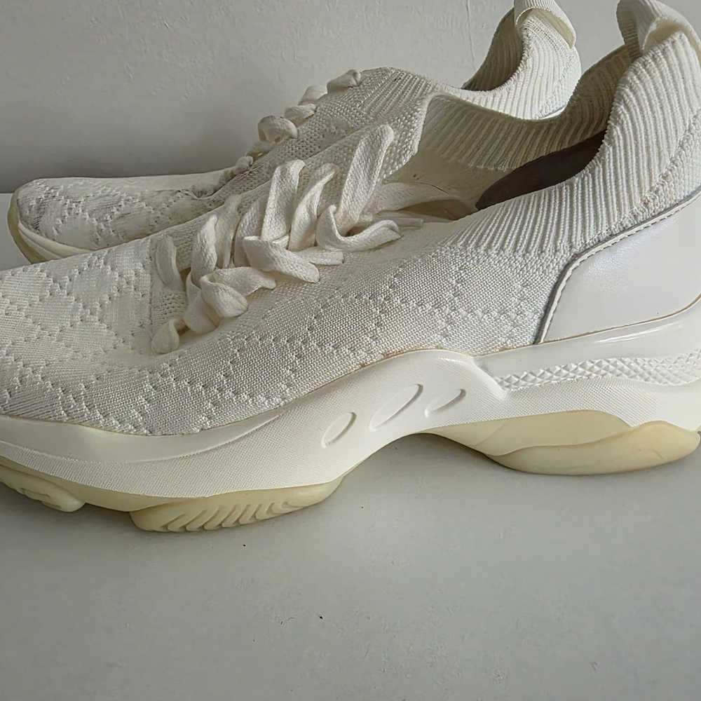 Steve Madden White Chunky Sneakers with Textured Midsole